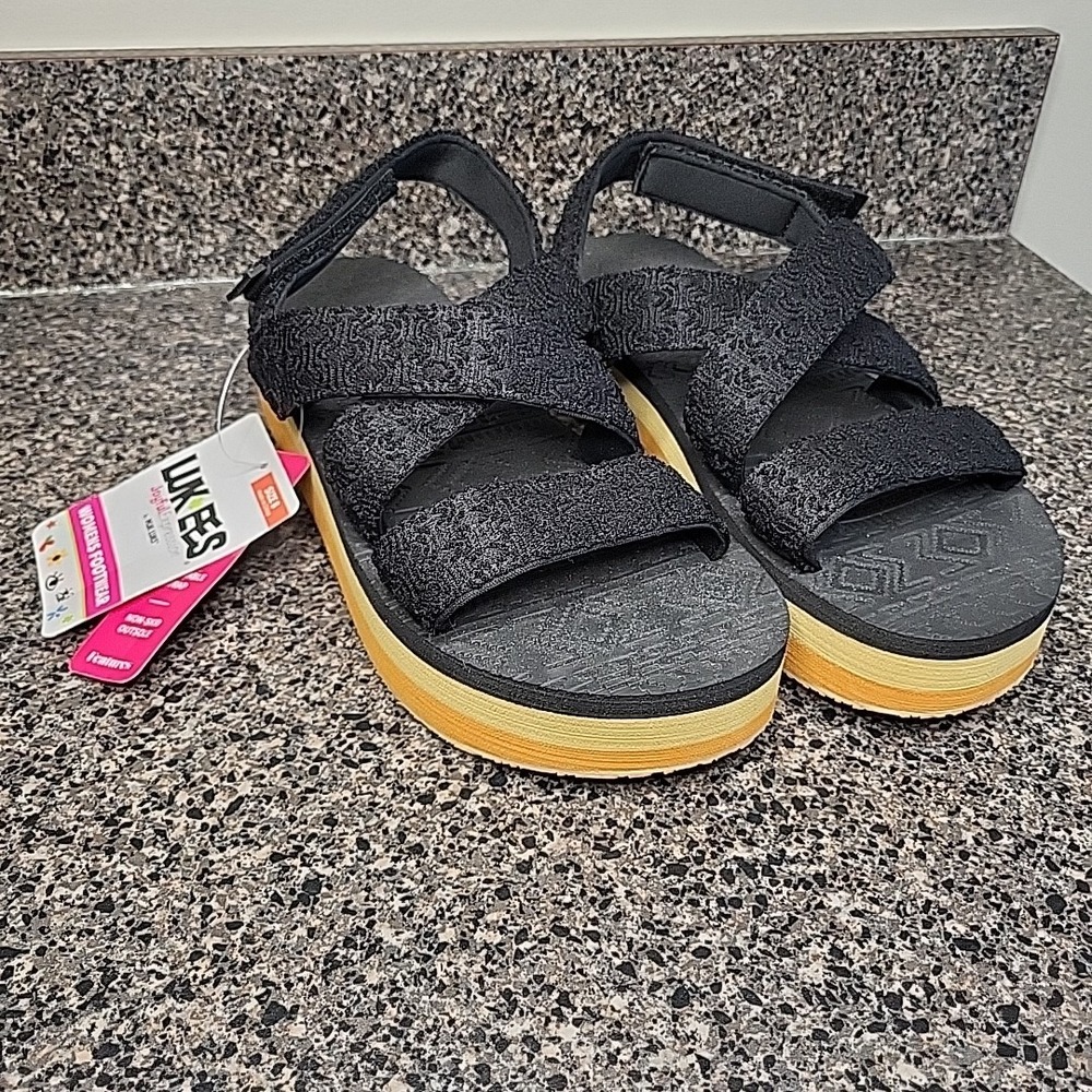 New LUK-EES By Muk Luks Joyful Expression Black Logo Platform Sandals 8